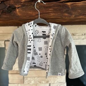 🐤3/$22 Grey Hoodie - Reversible Snap Up Hoodie (3-6 mos)